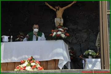 La playa de Ojos de Garza celebra el día grande de sus fiestas con misa y procesión/Agustin Cabrera/TF.